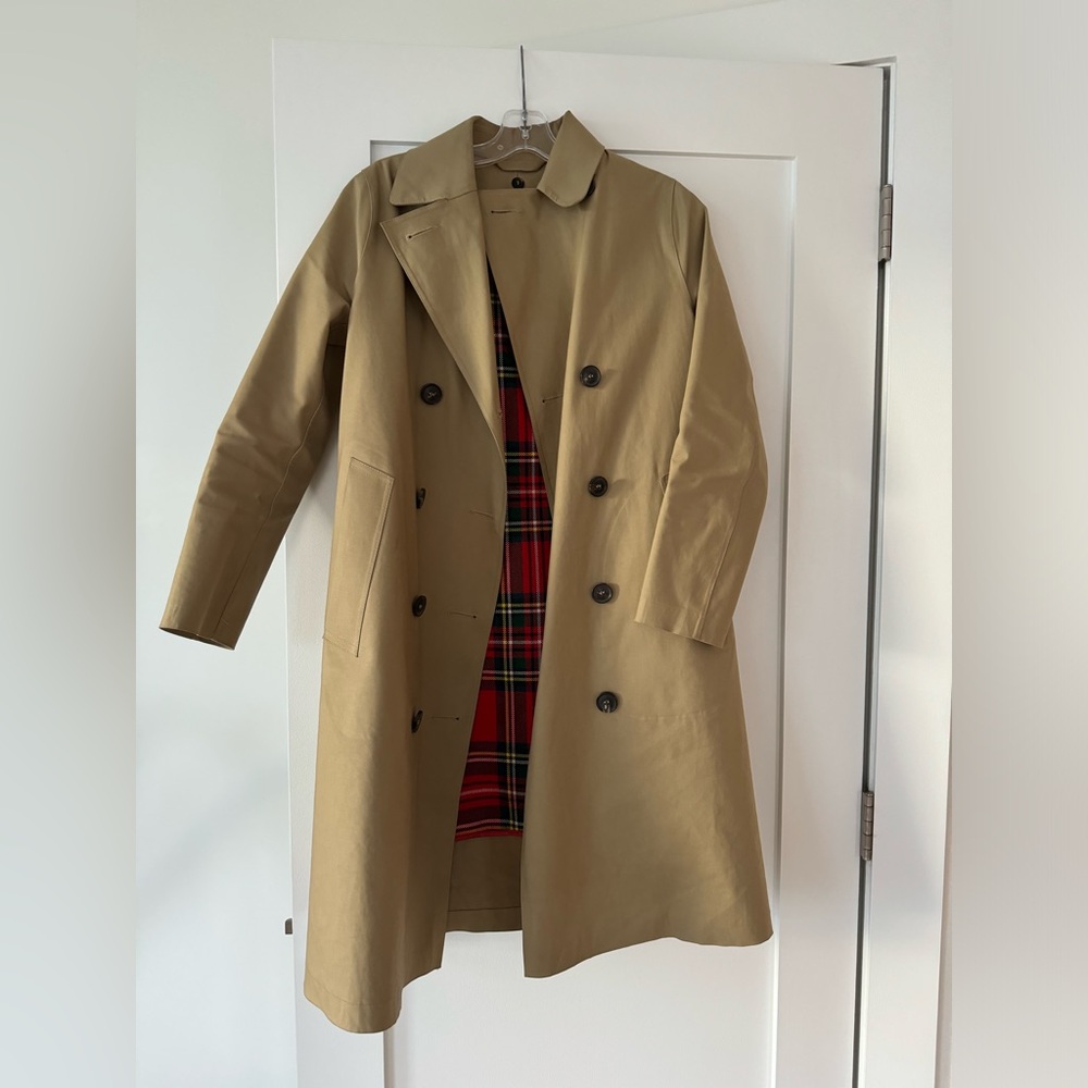 Mackintosh trench